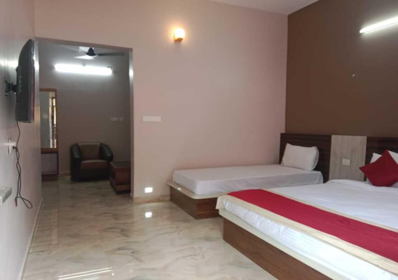 Hotel Golden Heights Gokarna 고카르나 외부 사진