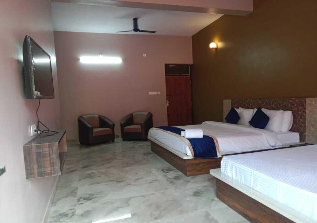 Hotel Golden Heights Gokarna 고카르나 외부 사진