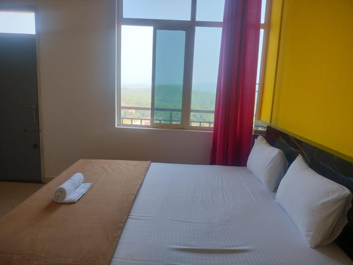 Hotel Golden Heights Gokarna 고카르나 외부 사진